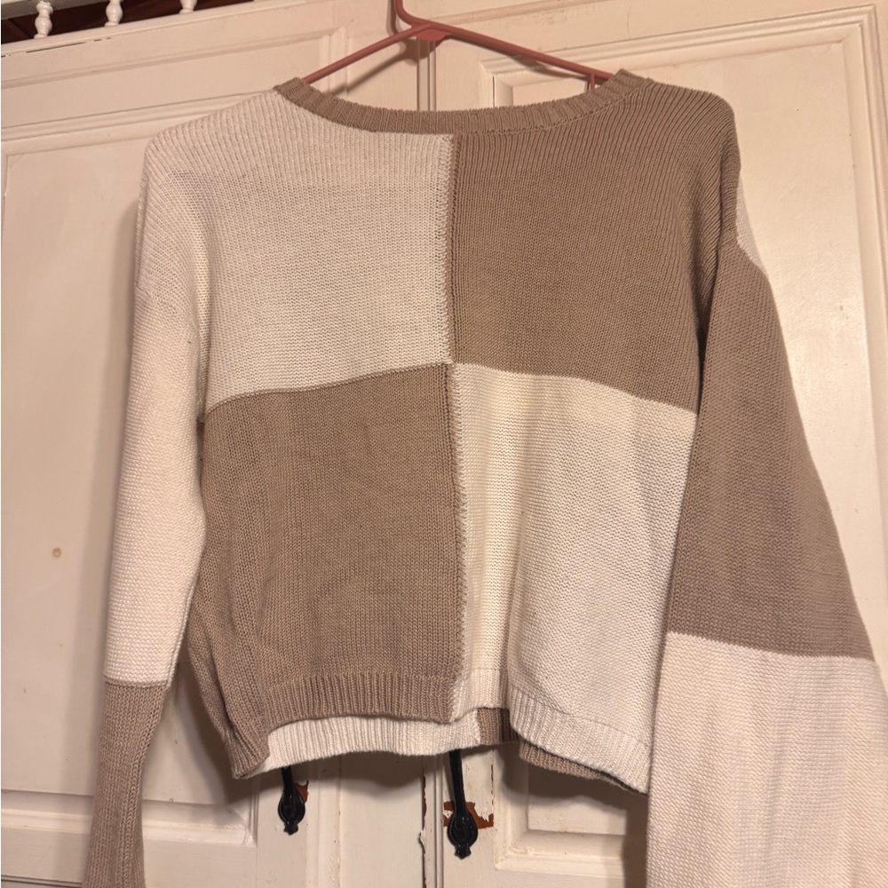 Color Block Sweater - Picture 4 of 4